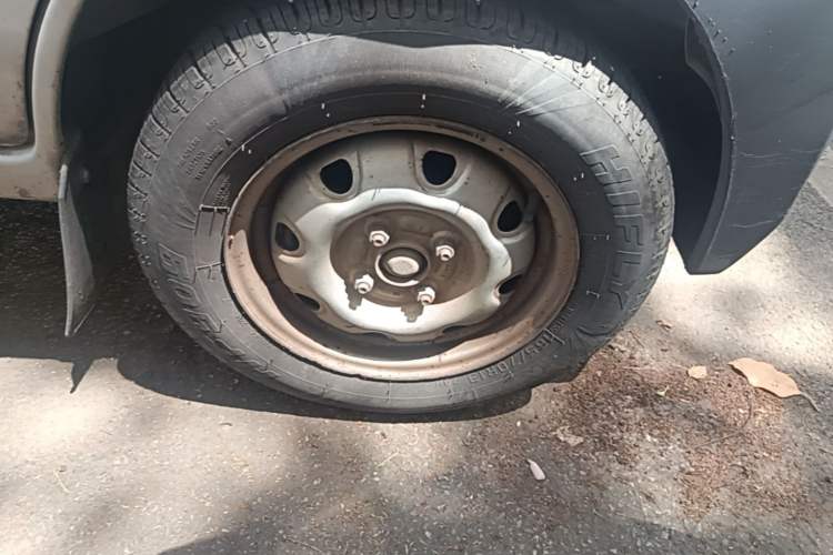Used CHANGAN KAICHENG Star 2 2012 1.0L Value Edition JL465QH Right Front Wheel Hub