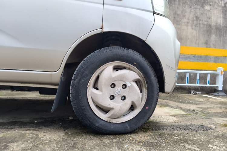 Used CHANGAN KAICHENG Star 2 2012 1.0L Base Version JL466Q9 Right Front Wheel Hub