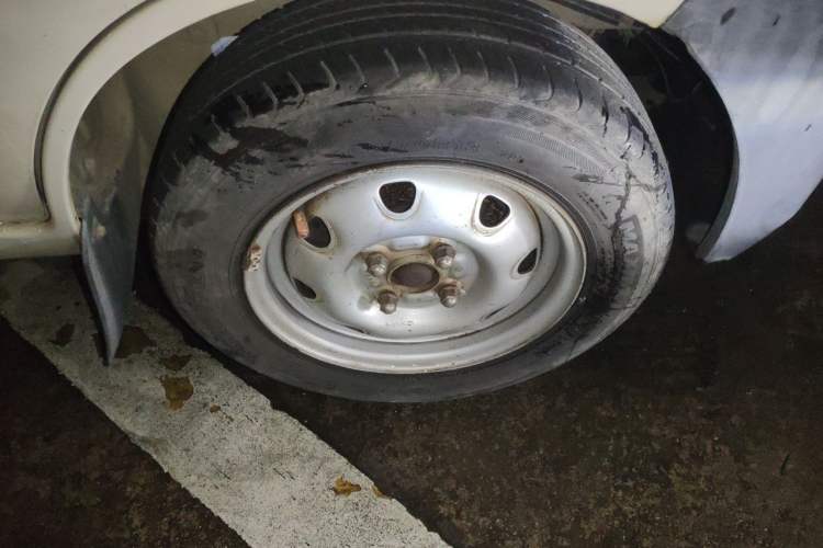 Used CHANGAN KAICHENG Star 2 2012 1.0L Base Version JL466Q9 Right Front Wheel Hub