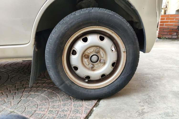 Used CHANGAN KAICHENG Star 2 2012 1.0L Base Version JL466Q9 Right Front Wheel Hub