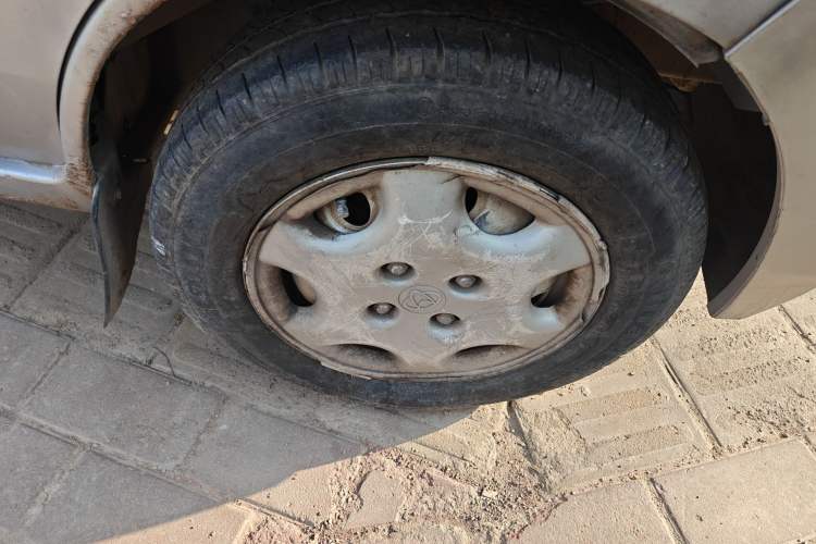 Used CHANGAN KAICHENG Star 2 2012 1.0L Base Version JL466Q9 Right Front Wheel Hub