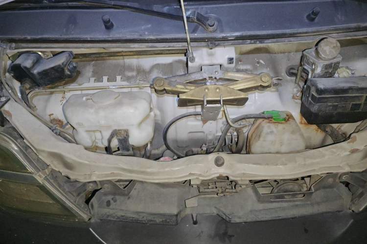 Used CHANGAN KAICHENG Star 2 2012 1.0L Base Version JL466Q9 Engine Bay