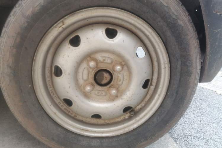 Used CHANGAN KAICHENG Star 2 2012 1.0L Base Version JL466Q9 Right Front Wheel Hub