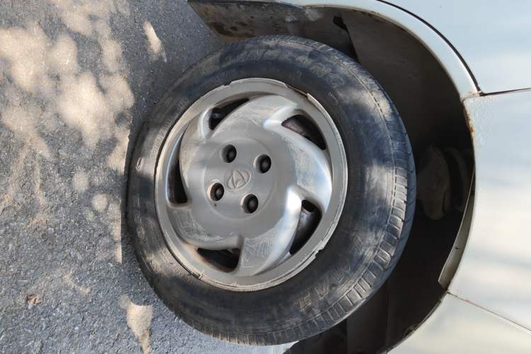 Used CHANGAN KAICHENG Star 2 2012 1.0L Base Version JL466Q9 Right Front Wheel Hub