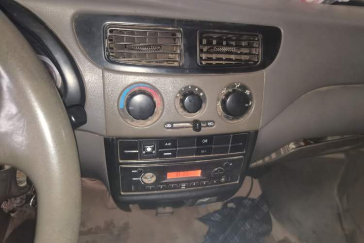Used CHANGAN KAICHENG Star 2 2012 1.0L CNG Value Edition JL466QG Audio And AC Panel