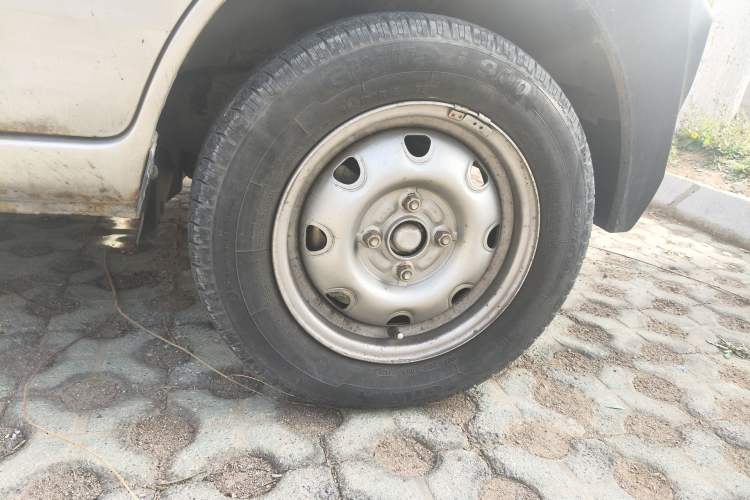 Used CHANGAN KAICHENG Star 2 2012 1.0L Base Version JL466Q9 Right Front Wheel Hub