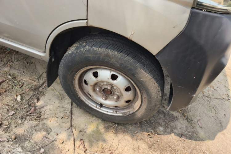 Used CHANGAN KAICHENG Star 2 2012 1.0L Value Edition JL465QH Right Front Wheel Hub
