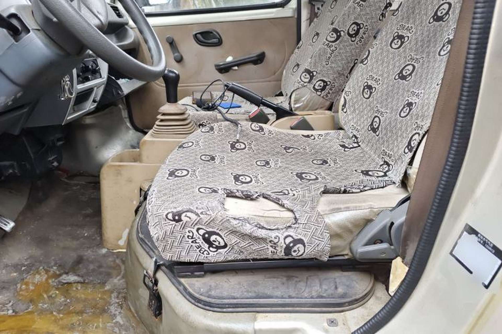 Used CHANGAN KAICHENG Star 2009 1.0L-SC6363B4-JL465Q Left Front Seat