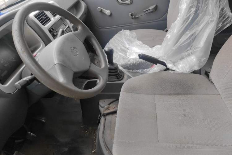 Used CHANGAN KAICHENG Star 2009 1.0L-SC6363B-JL465Q Left Front Seat