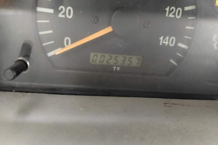 Used CHANGAN KAICHENG Star 2009 1.0L-SC6363B-JL465Q Odometer Close Up