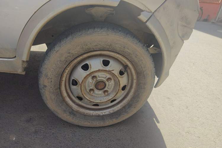Used CHANGAN KAICHENG Star 2009 1.0L-SC6363B-JL465Q Right Front Wheel Hub