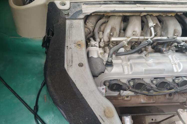Used CHANGAN KAICHENG Star 2013 1.2L New Changan Star Basic Version Engine Bay Right
