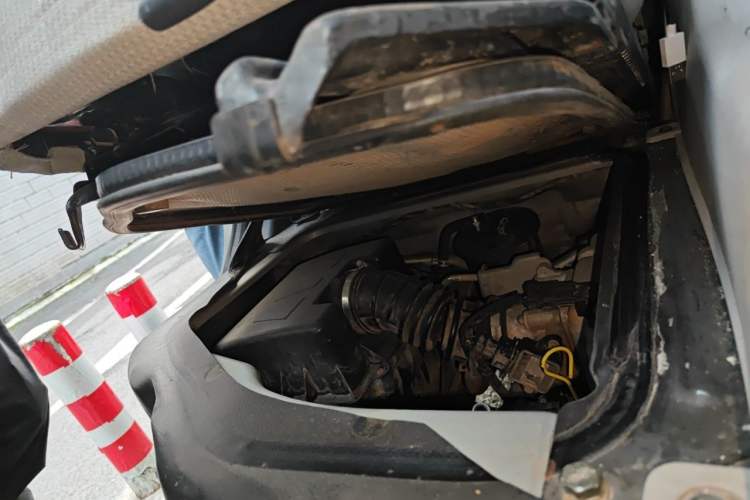 Used CHANGAN KAICHENG Star 2013 1.2L New Changan Star Basic Version Engine Bay Right