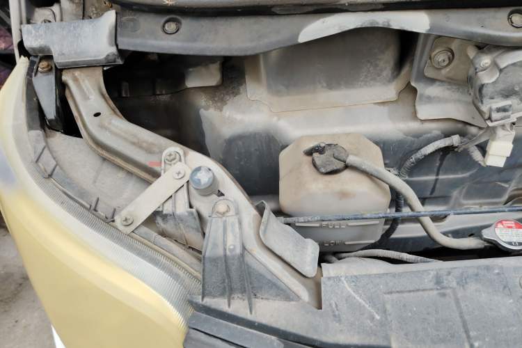 Used CHANGAN KAICHENG Star 2013 1.2L New Changan Star Basic Version Engine Bay Right