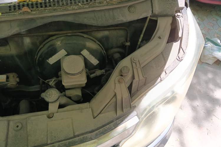 Used CHANGAN KAICHENG Star 2013 1.2L New Changan Star Standard Model Engine Bay Left