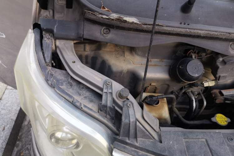 Used CHANGAN KAICHENG Star 2013 1.2L New Changan Star Standard Model Engine Bay Right
