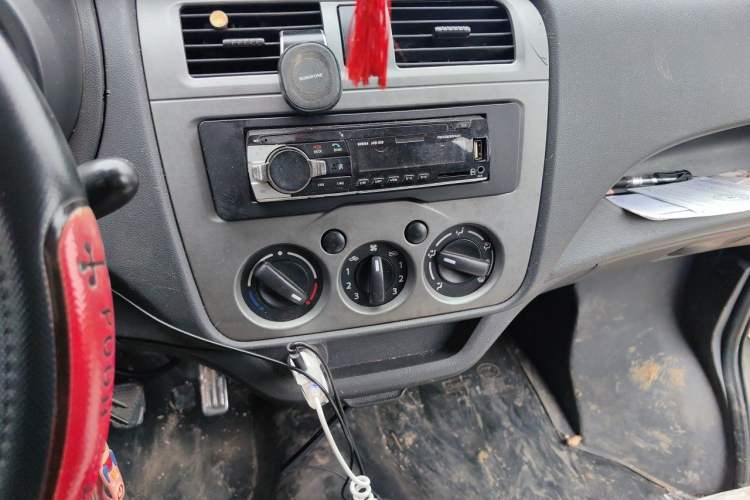 Used CHANGAN KAICHENG Star 2013 1.2L New Changan Star CNG Base Model JL473QE Audio And AC Panel