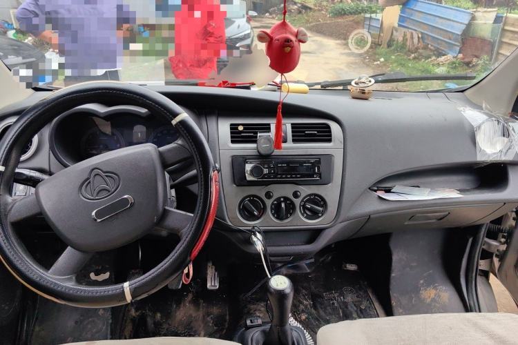 Used CHANGAN KAICHENG Star 2013 1.2L New Changan Star CNG Base Model JL473QE Center Console
