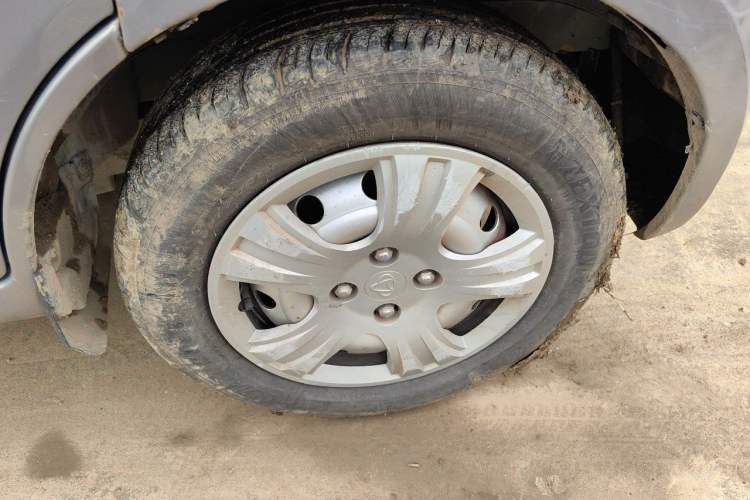 Used CHANGAN KAICHENG Star 2013 1.2L New Changan Star CNG Base Model JL473QE Right Front Wheel Hub