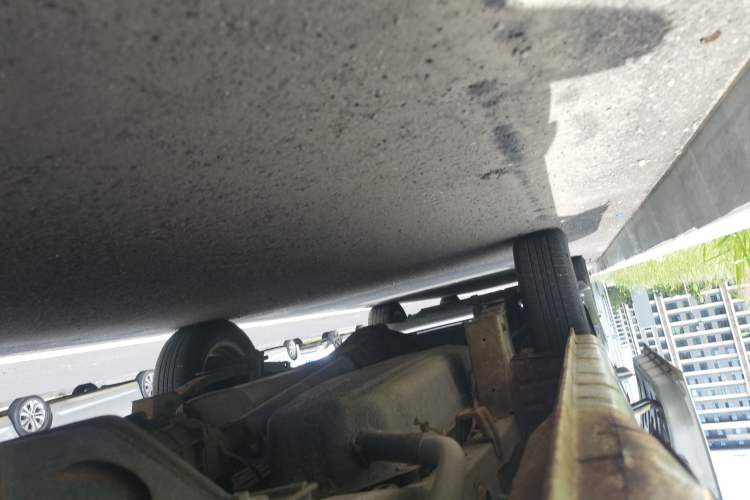 Used CHANGAN KAICHENG Star 2013 1.2L New Changan Star Standard Model Chassis Front Right