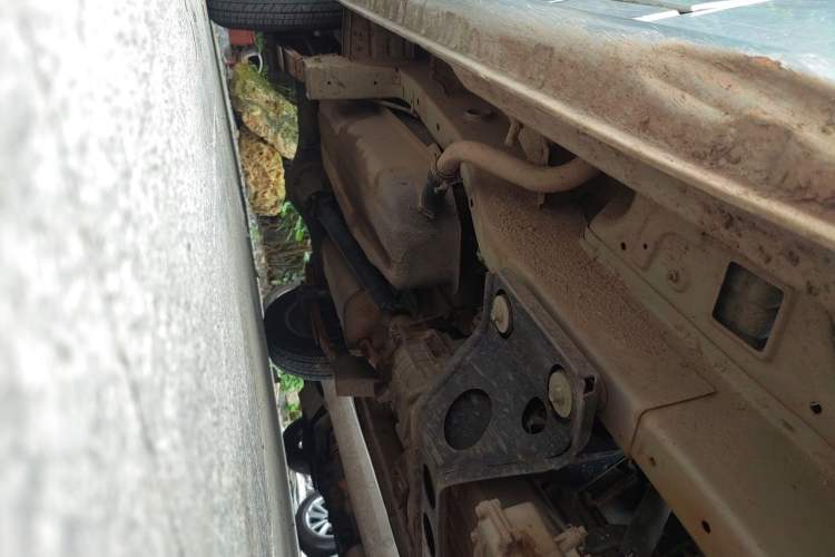 Used CHANGAN KAICHENG Star 2013 1.2L New Changan Star Standard Model Chassis Front Right