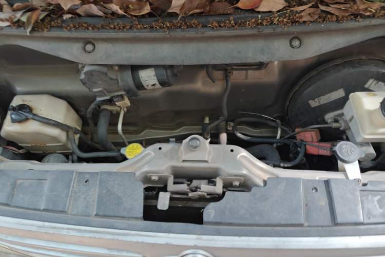 Used CHANGAN KAICHENG Star 2013 1.2L New Changan Star Basic Version Engine Bay
