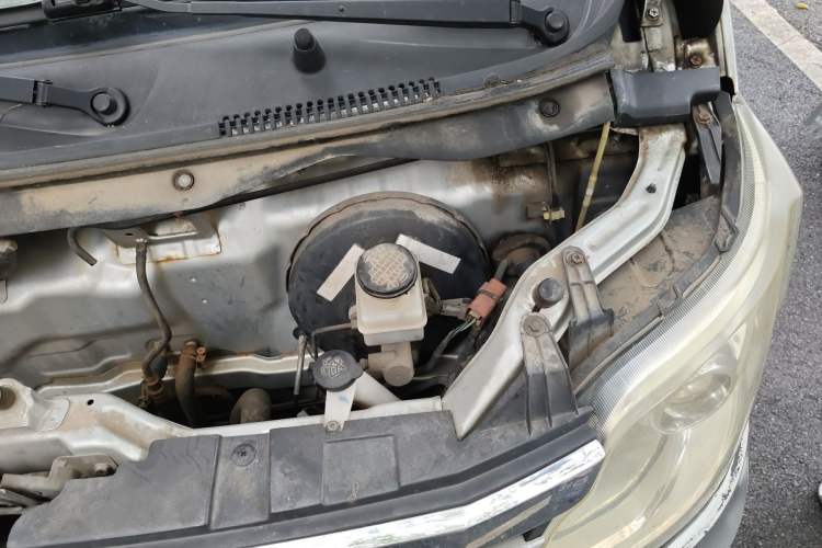Used CHANGAN KAICHENG Star 2013 1.2L New Changan Star Standard Model Engine Bay Left