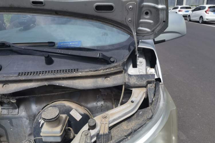 Used CHANGAN KAICHENG Star 2013 1.2L New Changan Star Standard Model Engine Bay Left