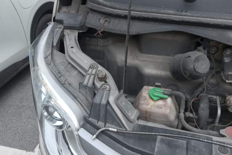 Used CHANGAN KAICHENG Star 2013 1.2L New Changan Star Basic Version Engine Bay Right