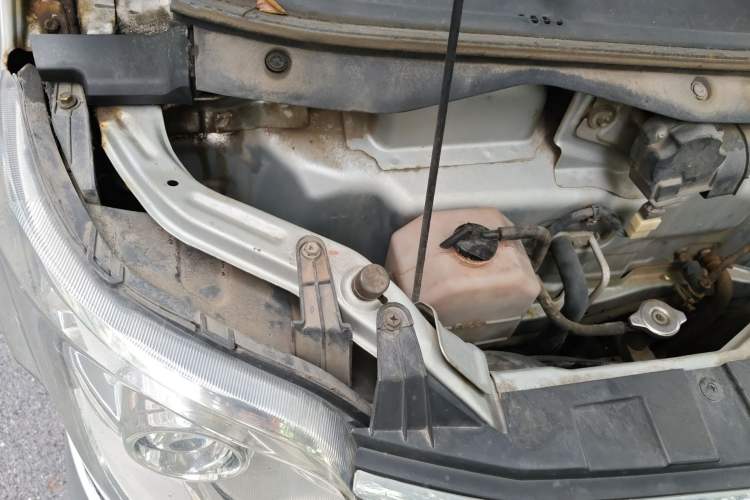 Used CHANGAN KAICHENG Star 2013 1.2L New Changan Star Standard Model Engine Bay Right