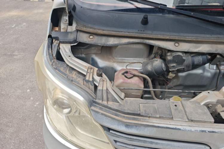 Used CHANGAN KAICHENG Star 2013 1.2L New Changan Star Basic Version Engine Bay Right