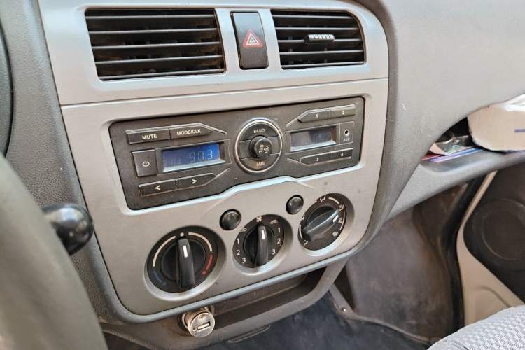 Used CHANGAN KAICHENG Star 2013 1.2L New Changan Star Standard Model Audio And AC Panel
