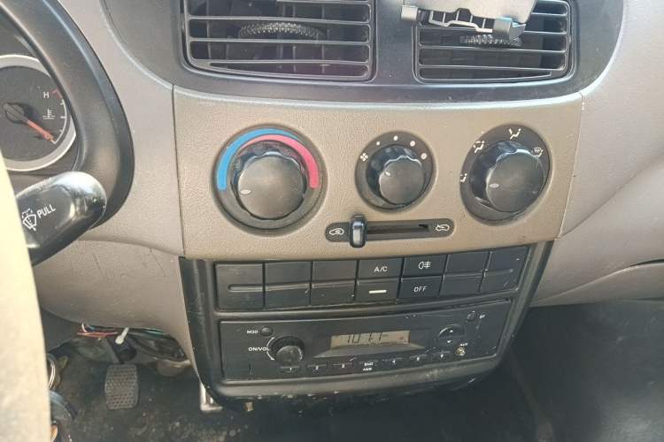 Used CHANGAN KAICHENG Star 3 2015 1.0L Base Version with Air Conditioning C10 Audio And AC Panel