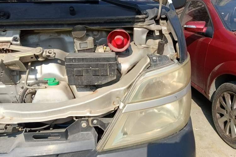 Used CHANGAN KAICHENG Star 3 2015 1.0L Base Version with Air Conditioning C10 Engine Bay Left