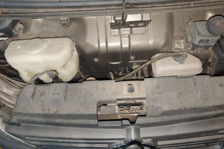 Used CHANGAN KAICHENG Star 3 2015 1.2L Base Model Air-Conditioned EA12V Engine Bay