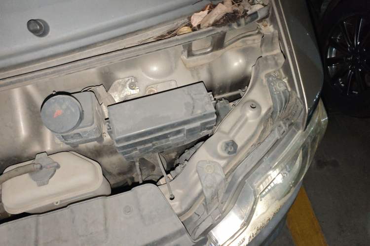 Used CHANGAN KAICHENG Star 3 2015 1.2L Base Model Air-Conditioned EA12V Engine Bay Left
