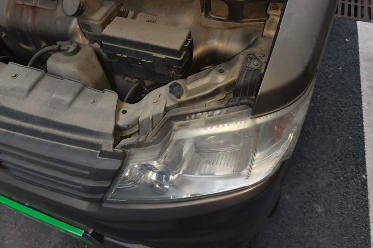 Used CHANGAN KAICHENG Star 3 2015 1.0L Value Edition Non-Air-Conditioned C10 Engine Bay Left