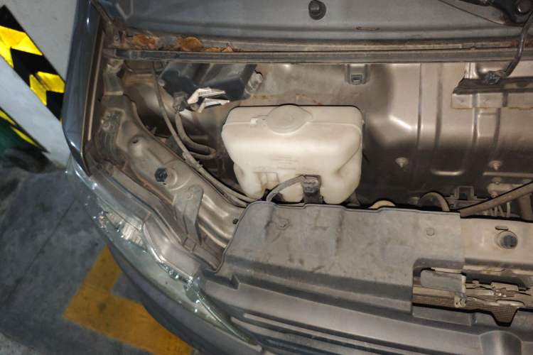 Used CHANGAN KAICHENG Star 3 2015 1.2L Base Model Air-Conditioned EA12V Engine Bay Right