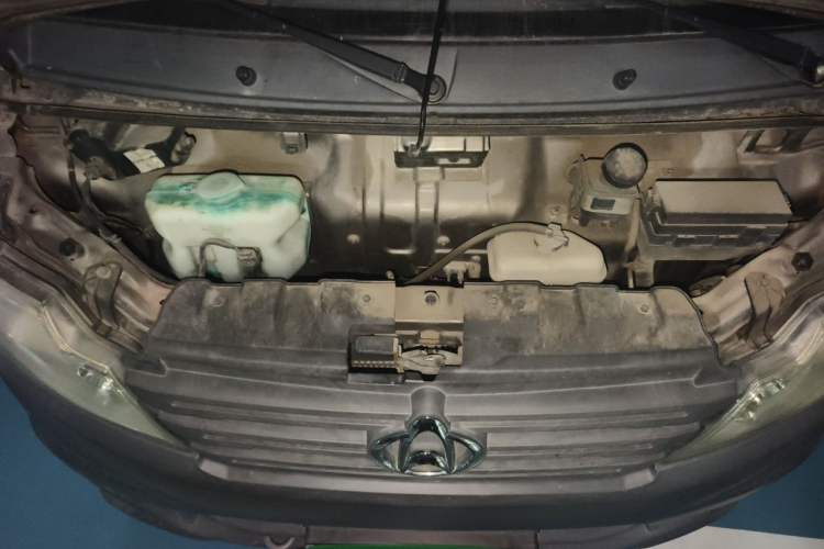 Used CHANGAN KAICHENG Star 3 2015 1.0L Base Model Non-Air-Conditioned C10 Engine Bay