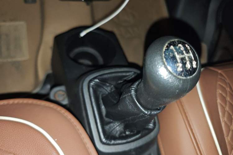 Used CHANGAN KAICHENG Star 3 2015 1.2L Base Model Air-Conditioned EA12V Gear Lever