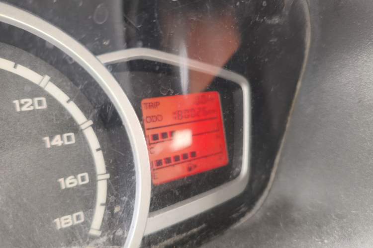 Used CHANGAN KAICHENG Star 3 2015 1.2L Base Model Non-Air-Conditioned EA12V Odometer Close Up