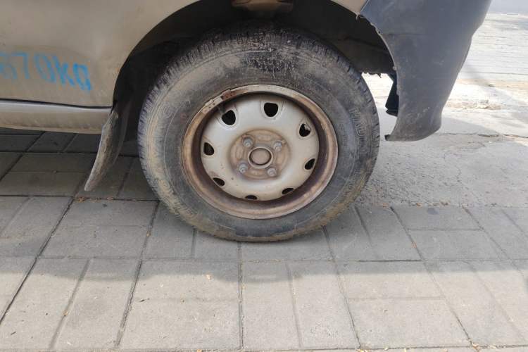 Used CHANGAN KAICHENG Star 3  Right Front Wheel Hub