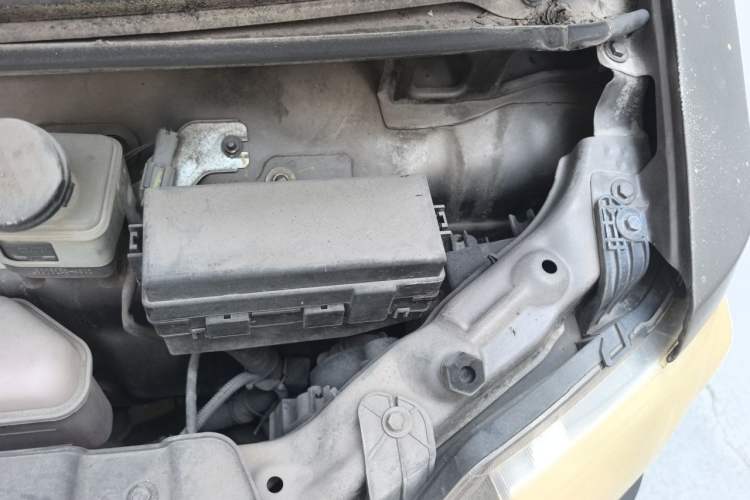 Used CHANGAN KAICHENG Star 3 2015 1.2L Base Model Non-Air-Conditioned EA12V Engine Bay Left