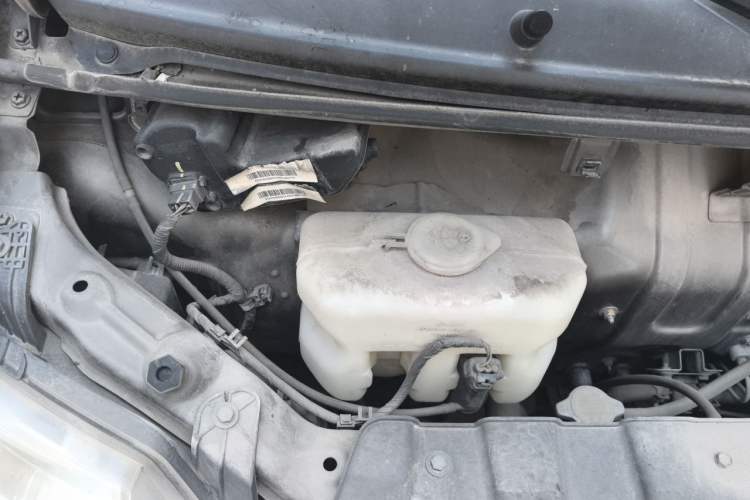 Used CHANGAN KAICHENG Star 3 2015 1.2L Base Model Non-Air-Conditioned EA12V Engine Bay Right