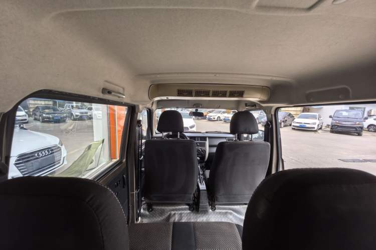 Used CHANGAN KAICHENG Star 3 2015 1.2L Base Model Air-Conditioned EA12V Interior 3