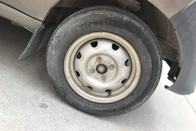 Used CHANGAN KAICHENG Star 3 2015 1.2L Base Model Non-Air-Conditioned EA12V Right Front Wheel Hub