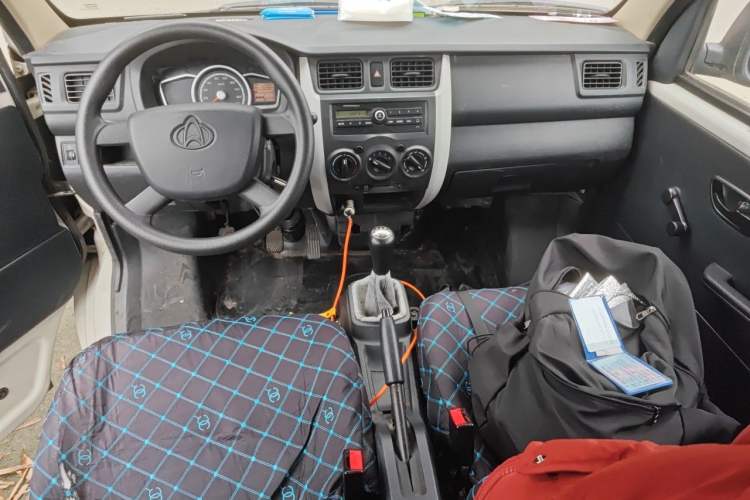 Used CHANGAN KAICHENG Star 3 2015 1.2L Standard Version Non-Air-Conditioned EA12V Center Console