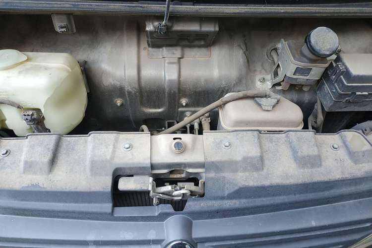 Used CHANGAN KAICHENG Star 3 2015 1.0L Value Edition Non-Air-Conditioned C10 Engine Bay