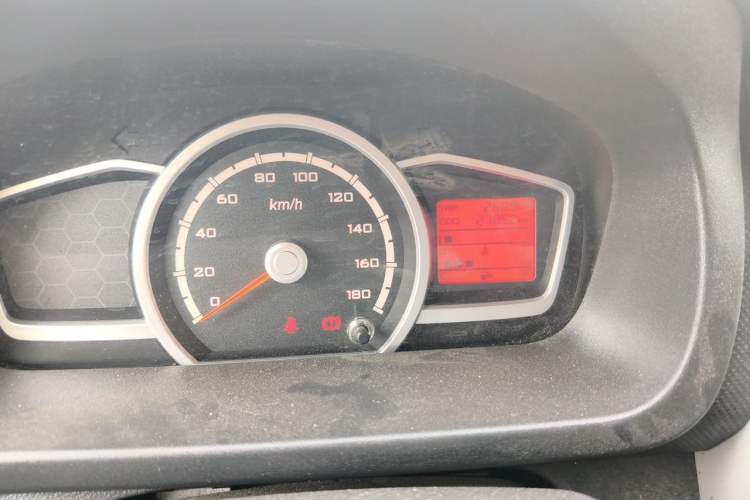 Used CHANGAN KAICHENG Star 3 2015 1.2L Base Model Air-Conditioned EA12V Odometer Close Up