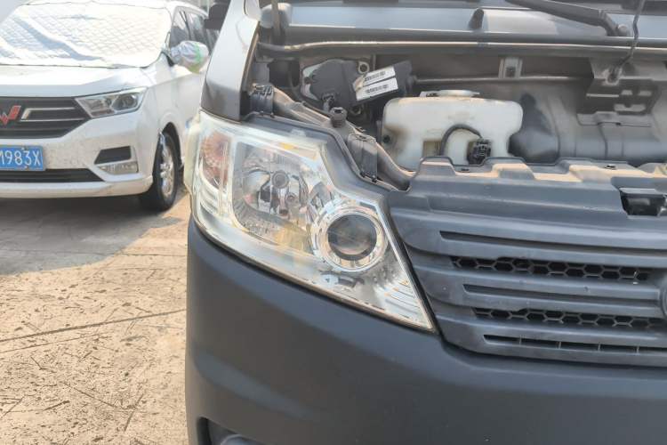 Used CHANGAN KAICHENG Star 3 2015 1.2L Base Model Air-Conditioned EA12V Right Front Headlight